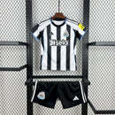 Conjunto Infantil New Castle 2025/26 - Home